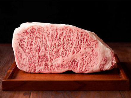 厳選された小倉牛を使用